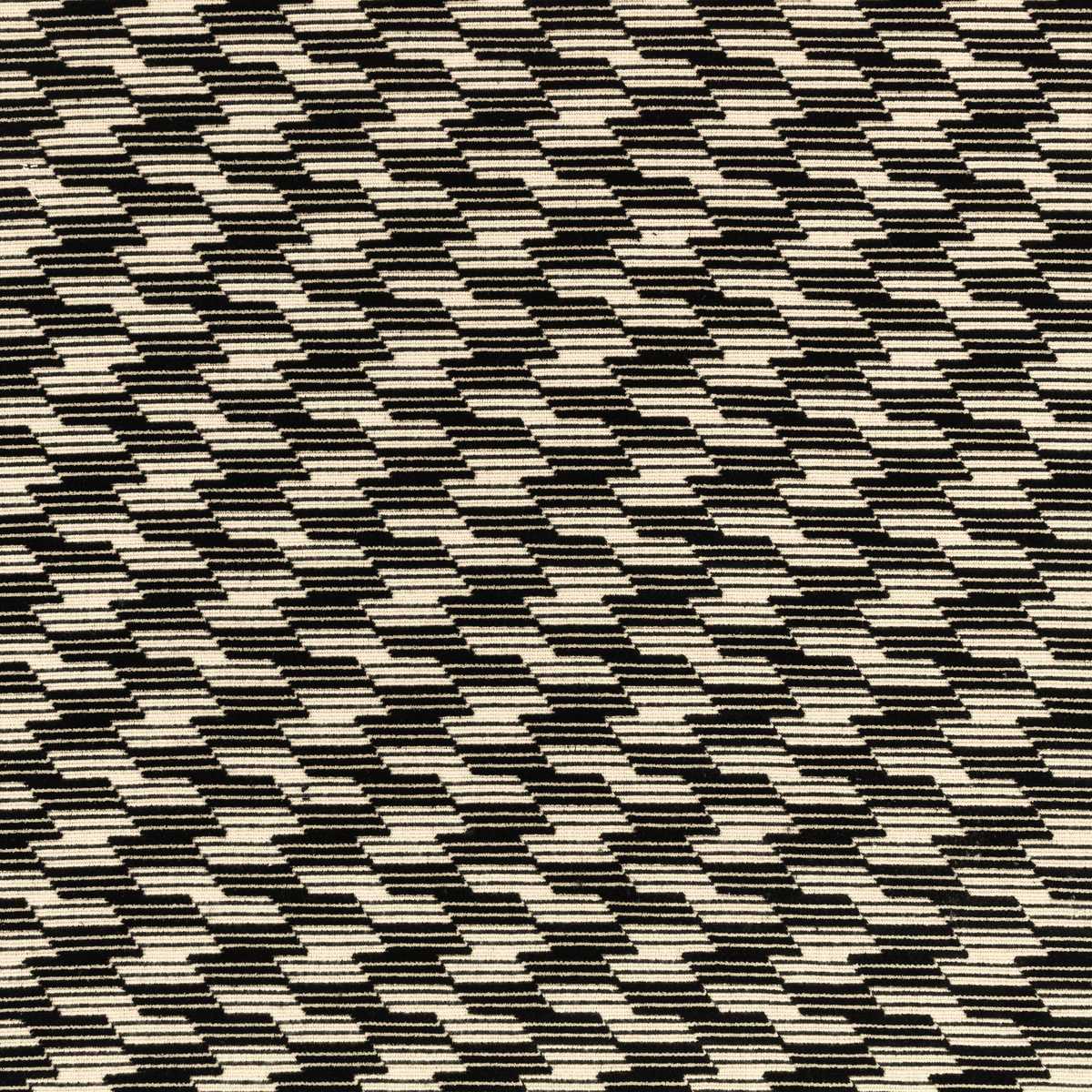 Strings Monochrome