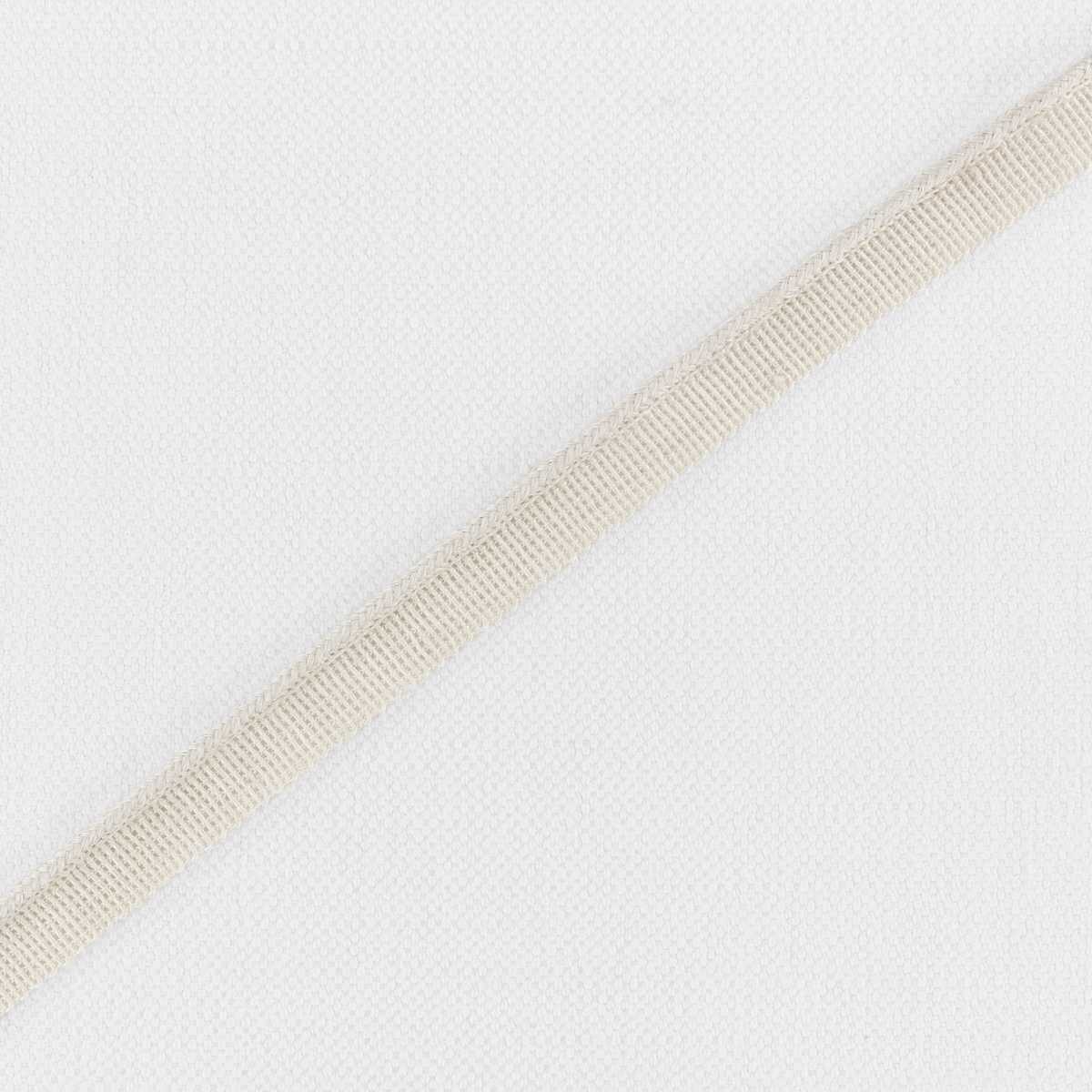Petite Jasper White