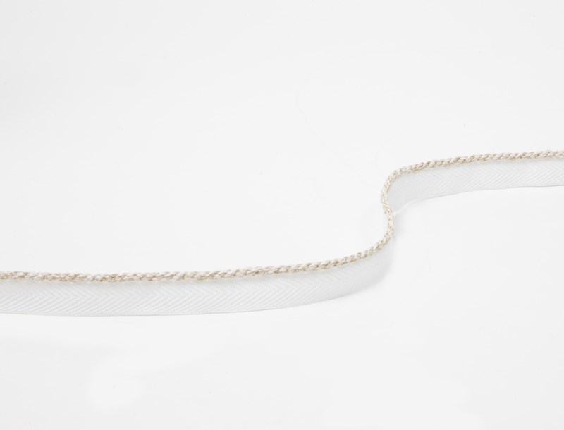 Naga cord on tape T007-01