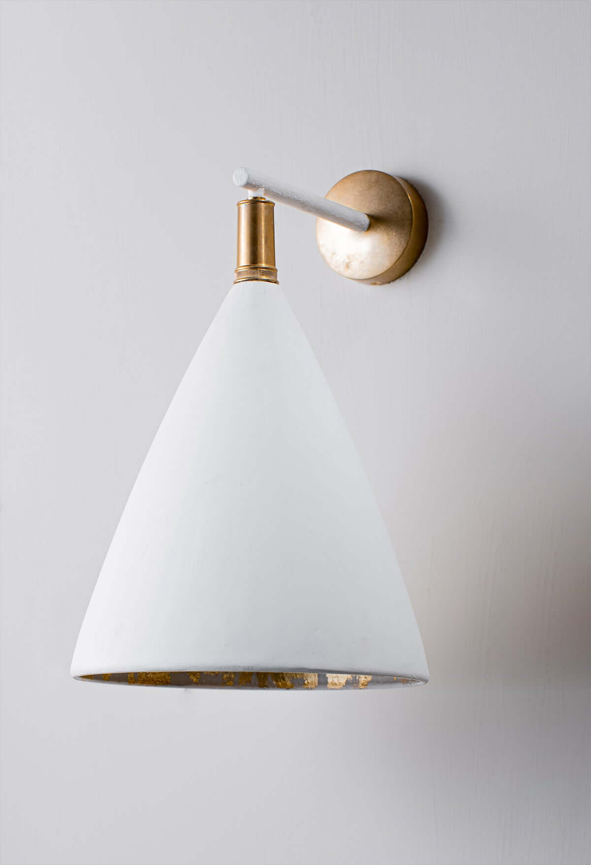 Matilda Wall Light Medium Single TWL150M