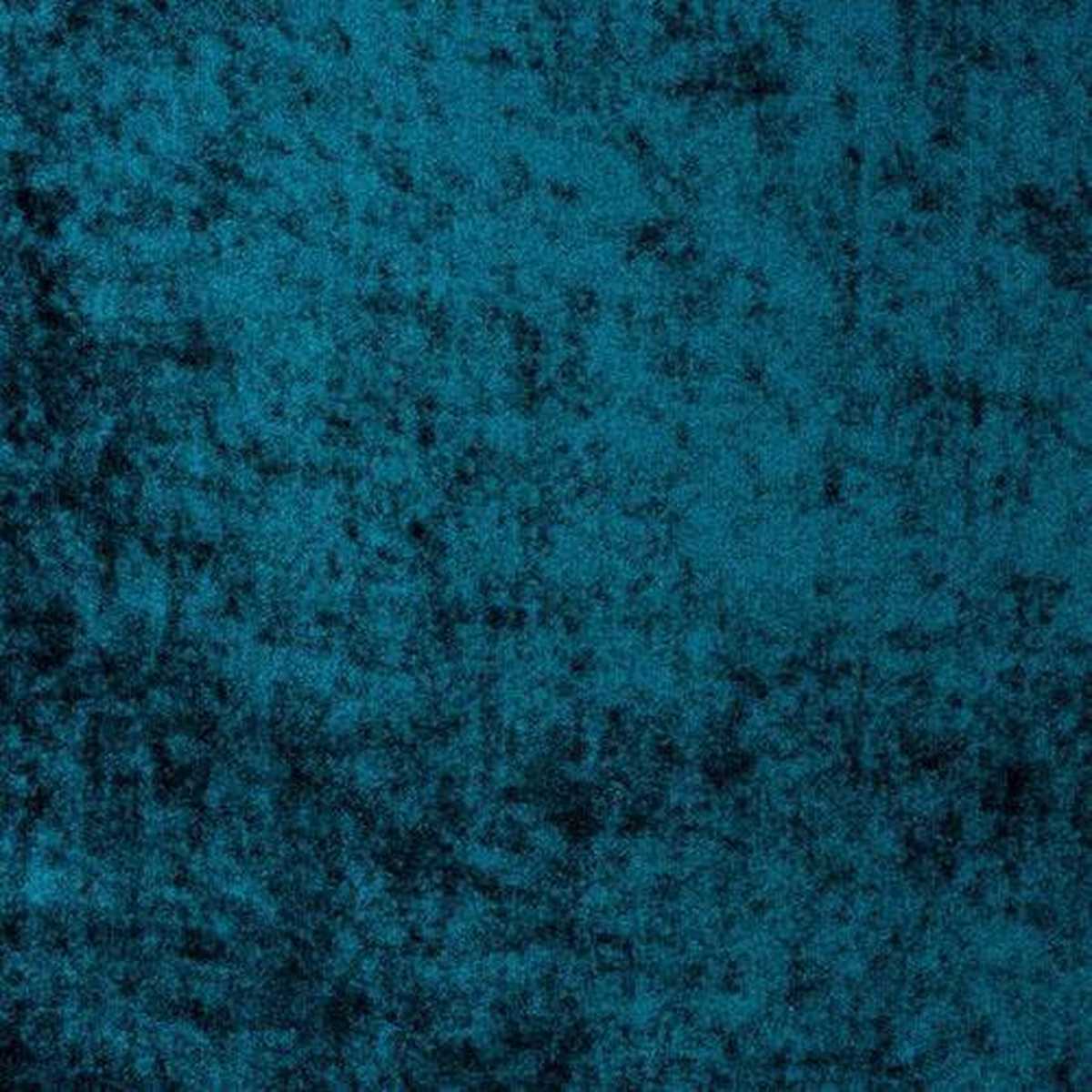 Velvet Peacock