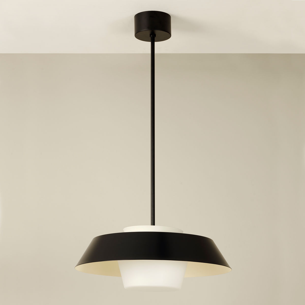 Hackney Pendant Light CL0299.BK