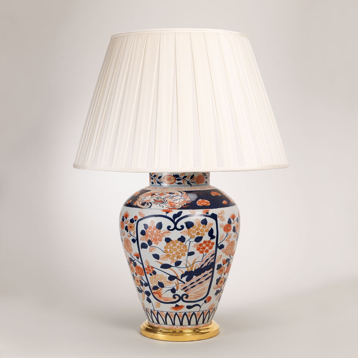 Imari Vase - Red and Blue TC0075.GI