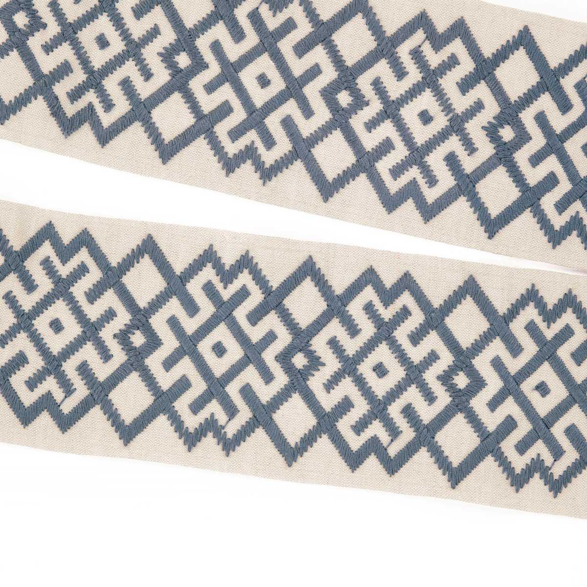 Trellis Border Arctic